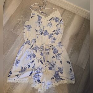 NWOT Derek Heart Romper size M